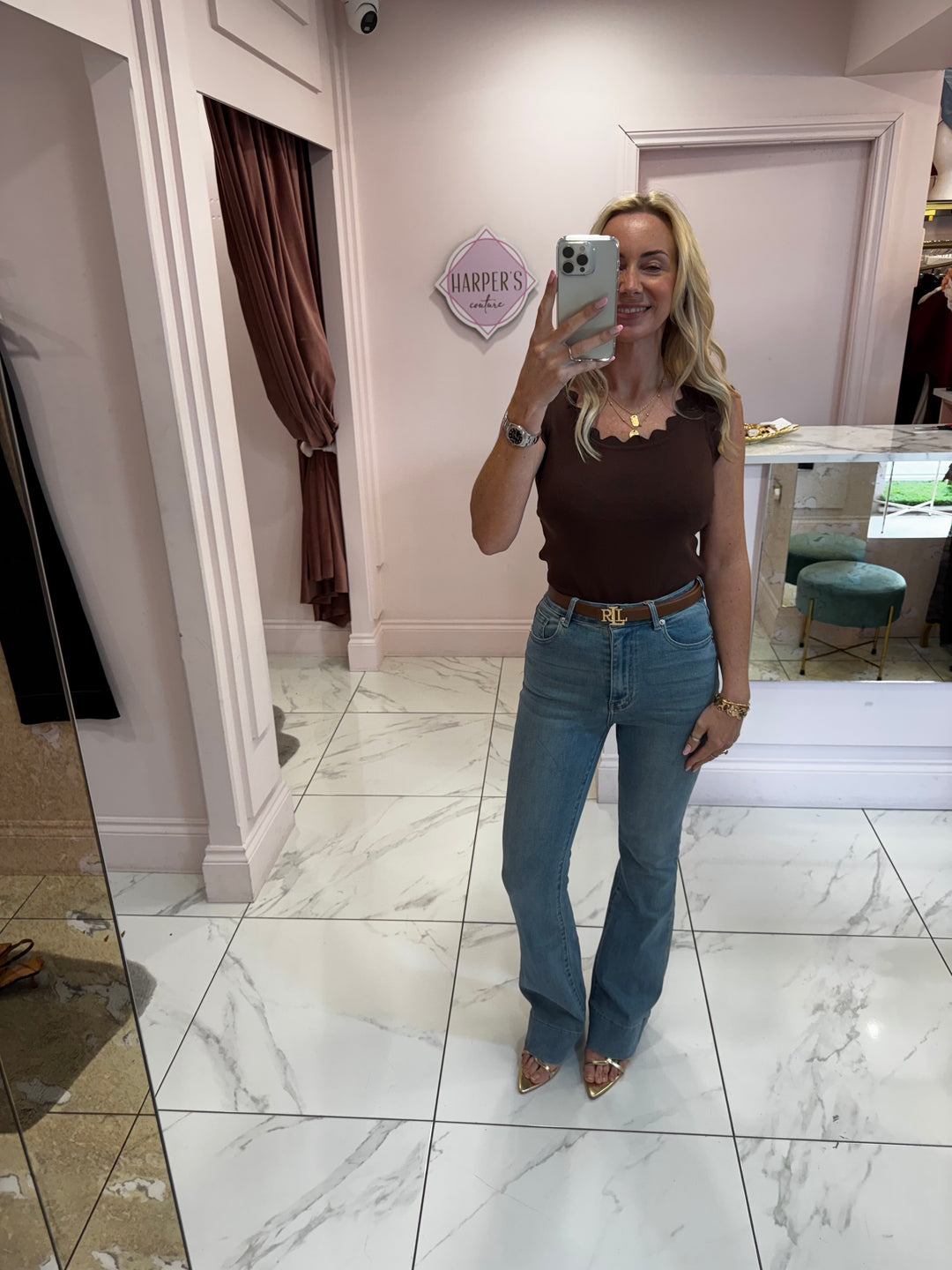 Lakey Scallop Edge Fine Knit Top