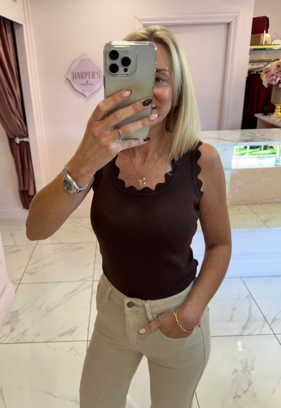 Lakey Scallop Edge Fine Knit Top