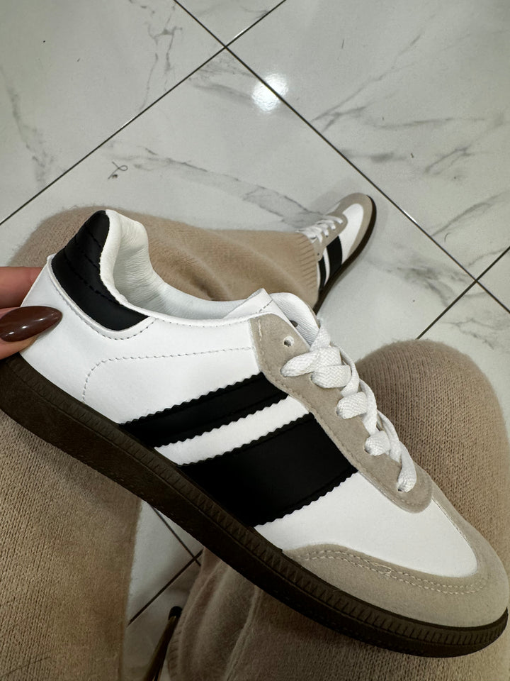 Nelly Black & White Trainers