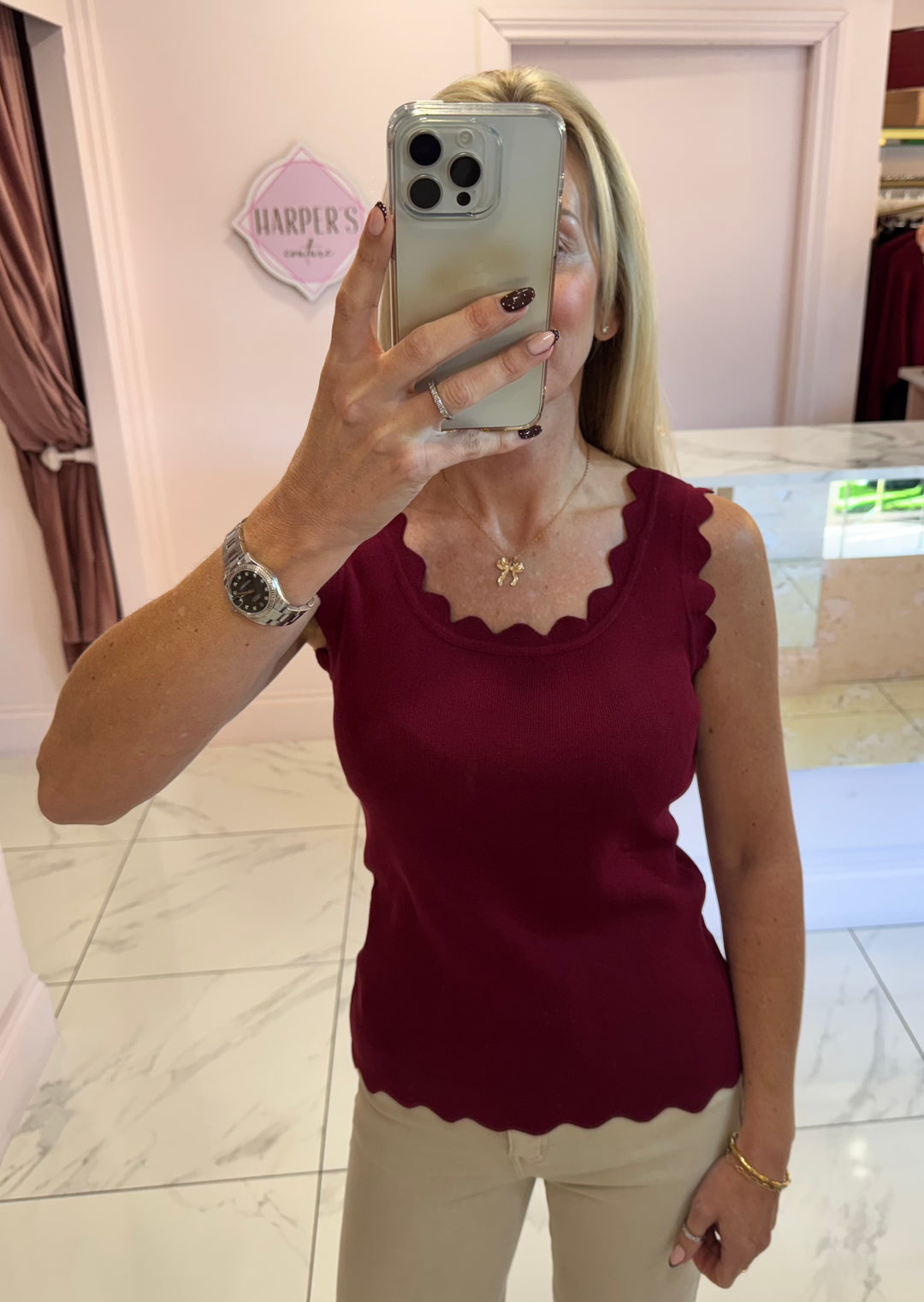 Lakey Scallop Edge Fine Knit Top