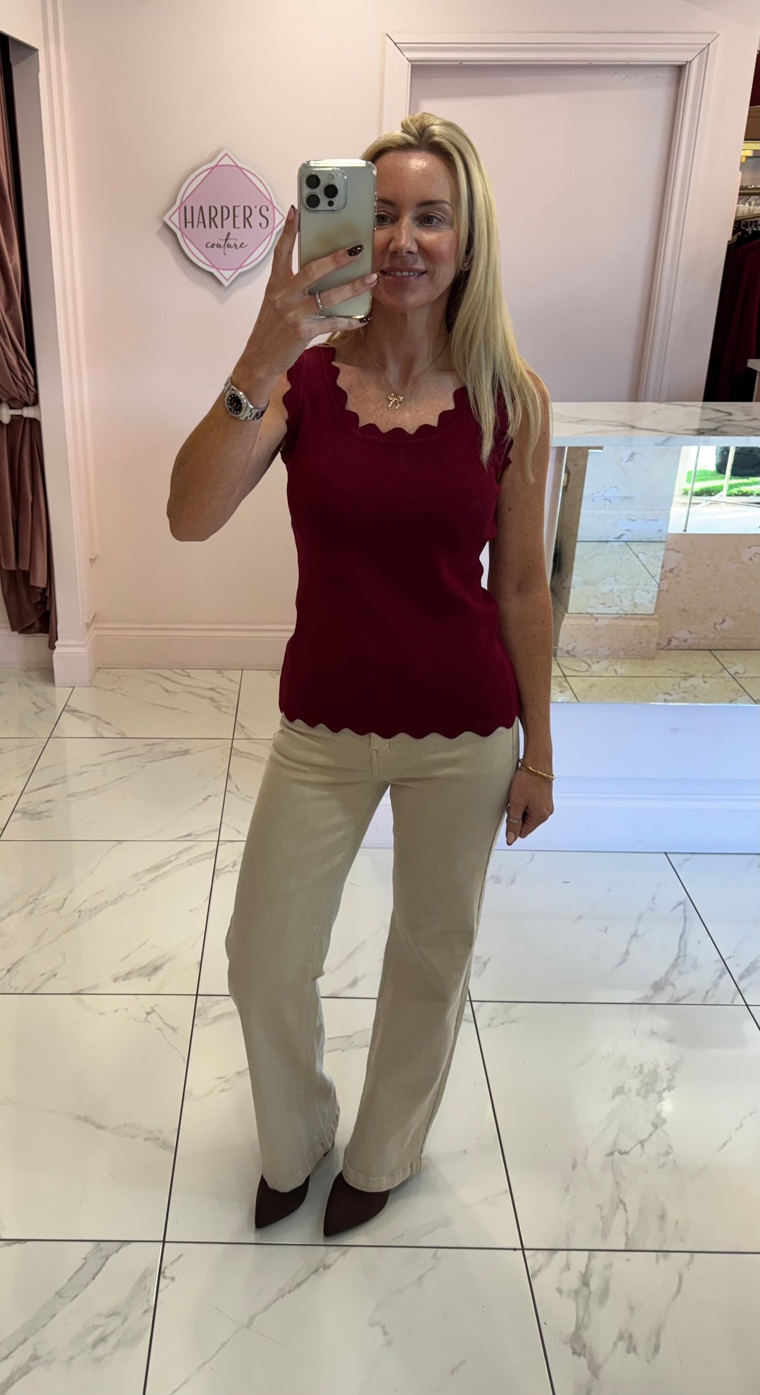 Lakey Scallop Edge Fine Knit Top