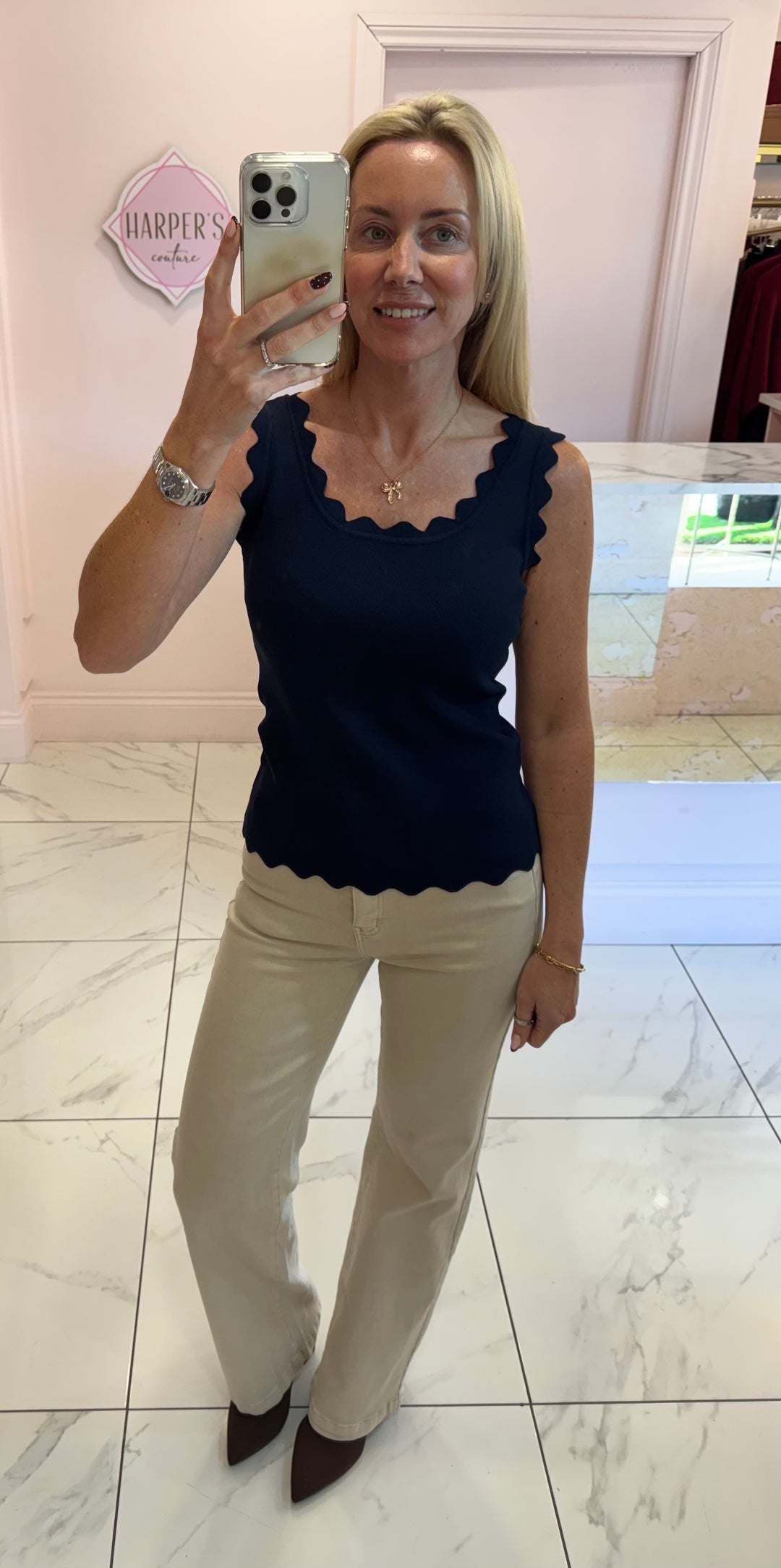 Lakey Scallop Edge Fine Knit Top