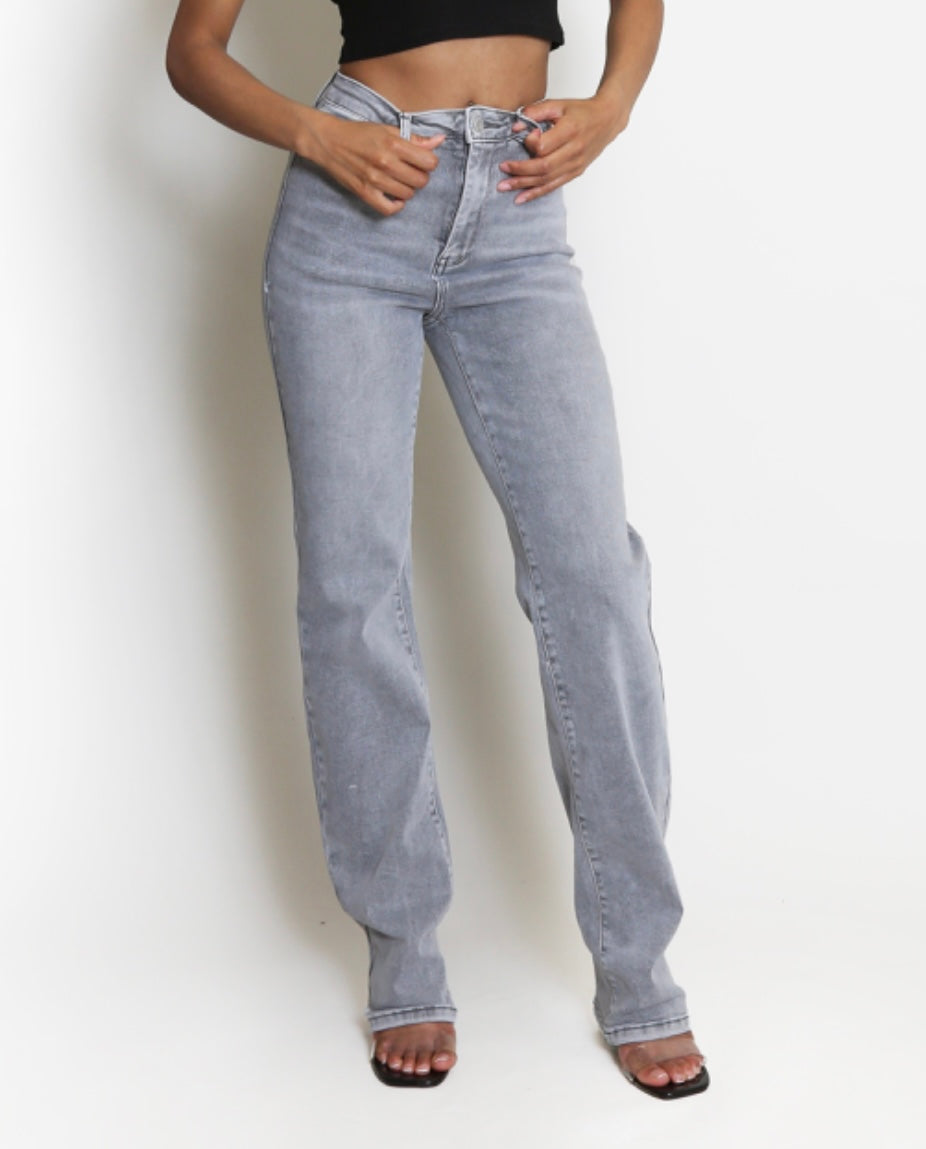 Emiyah Straight Fit Stretch Jeans