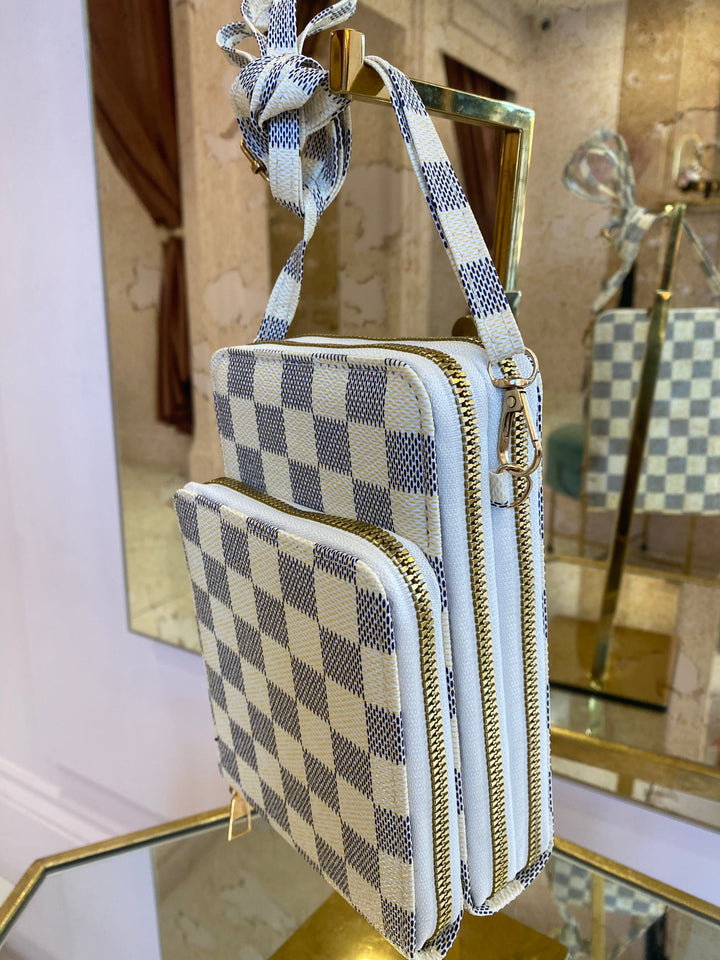 Nellie Pouch Bag With Detachable Strap