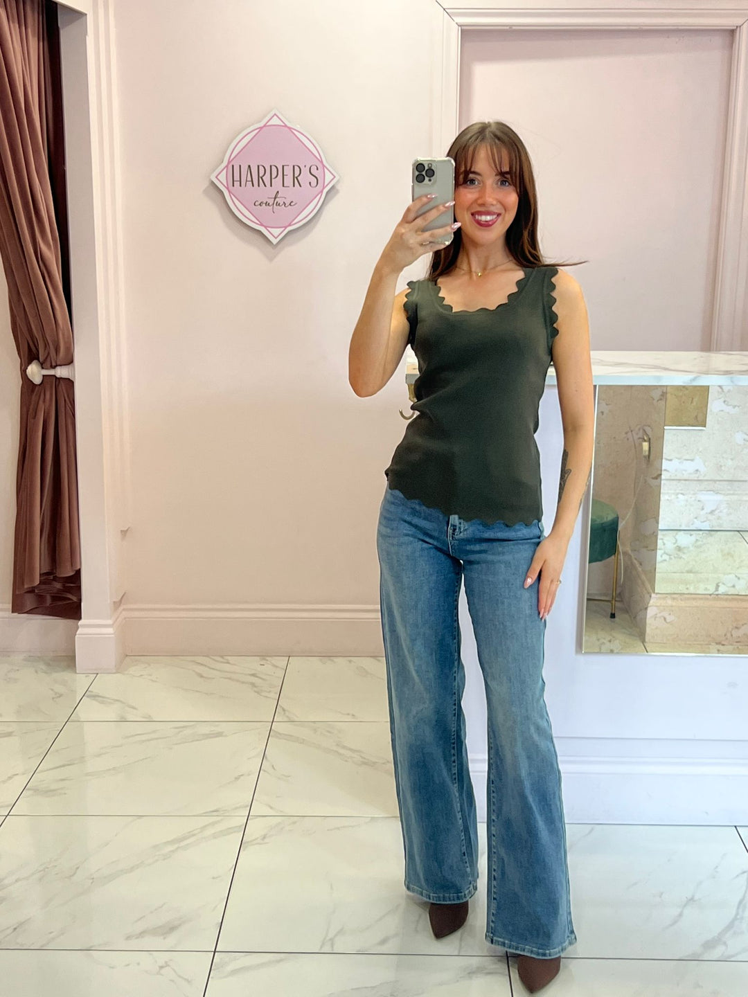 Lakey Scallop Edge Fine Knit Top