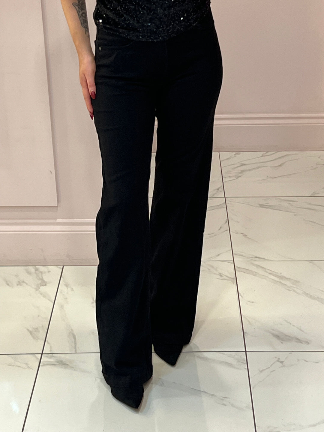 Beth Straight Leg Jeans In 7 Colours